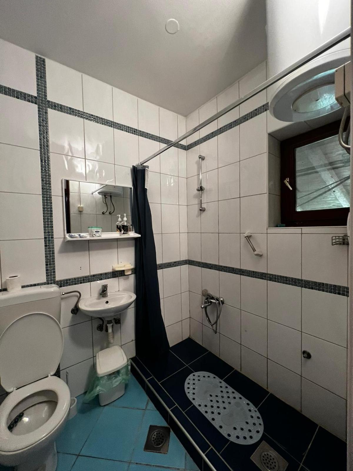 Apartments Azra โมสตาร์ ภายนอก รูปภาพ